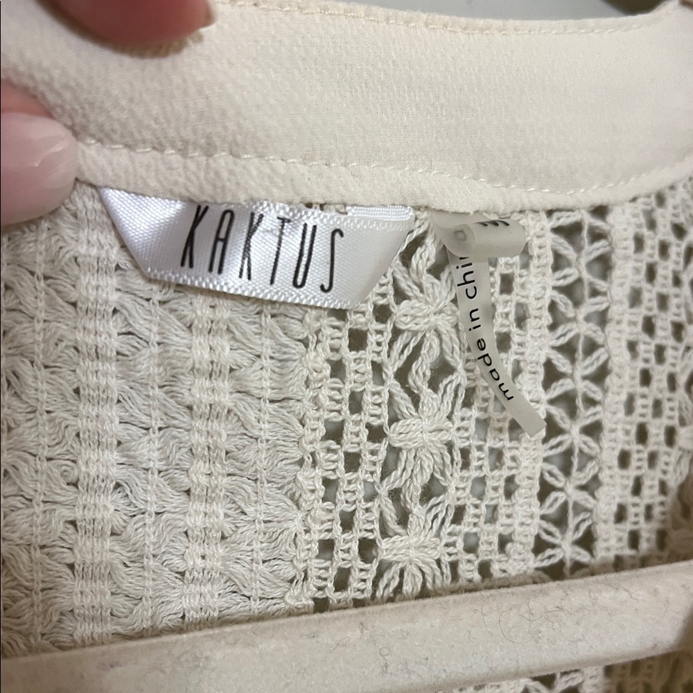 Kaktus Cream Crochet Button-Down Top - Picture 3 of 12